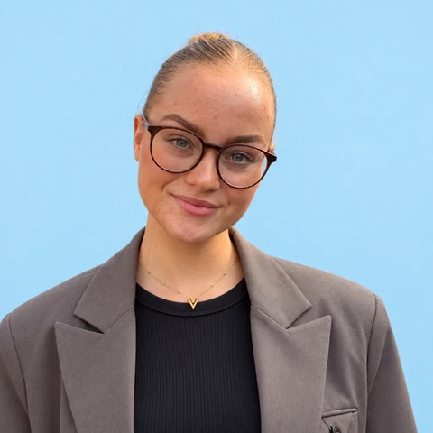 Layla, Markedsføring og kommunikasjon i DirectSocials
